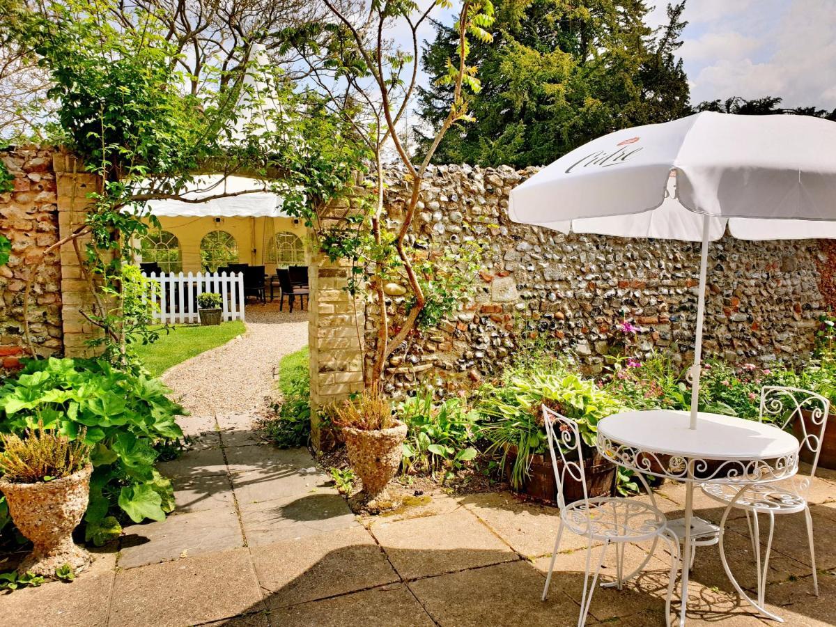 The Crown House Inn Great Chesterford Kültér fotó